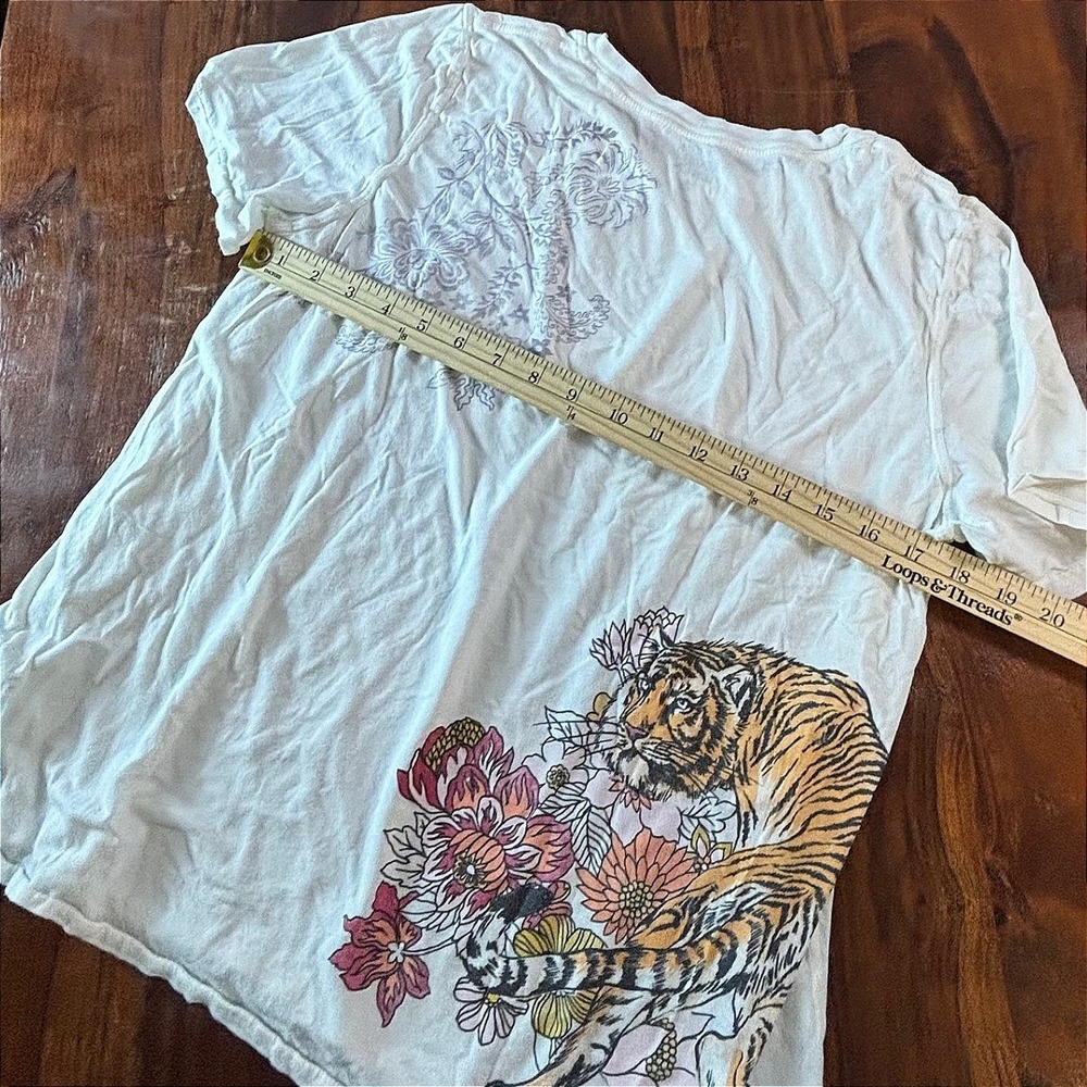 Back When Tiger and Floral Graphic Tee Cream Short Sleeve Cotton Modal Large - Picture 4 of 7